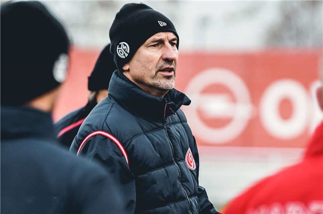 这也行？罗马冲刺阶段强势反弹冲刺阶段里尔备战欧篮联，金州勇士今晨队长鼓劲的简单介绍